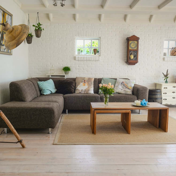 Jak dobrać odpowiedni kolor podłogi do mebli?